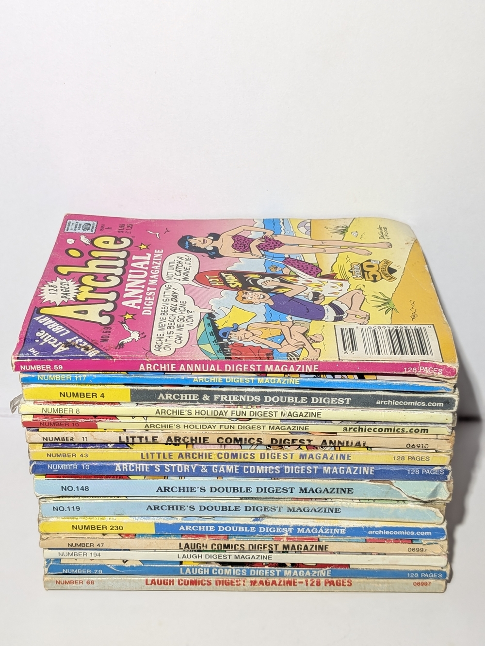 Vintage Archie Comics Digest Lot — Annuals, Laugh Comics & Holiday Fun 14 Comics